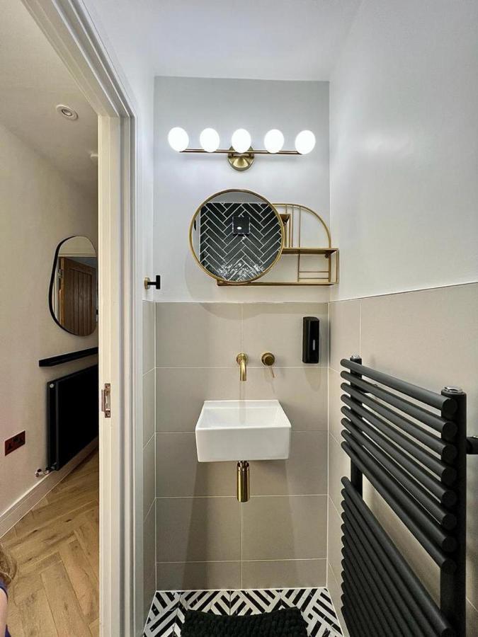 Charming 3-Bed House With 1 Parking Space Canterbury Exterior photo