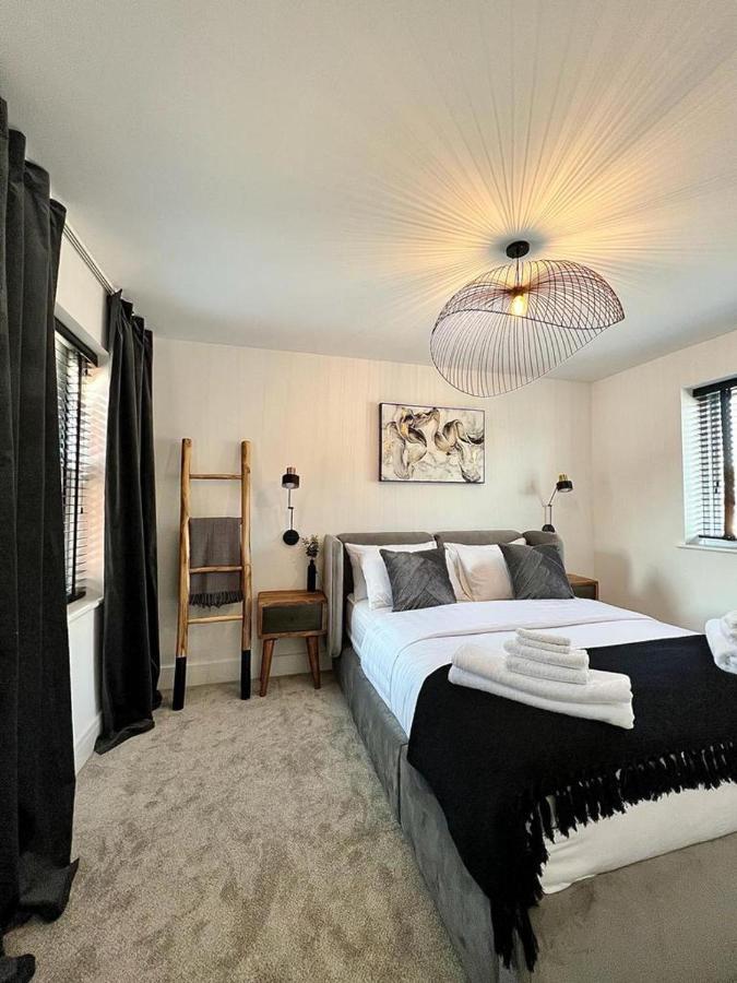 Charming 3-Bed House With 1 Parking Space Canterbury Exterior photo