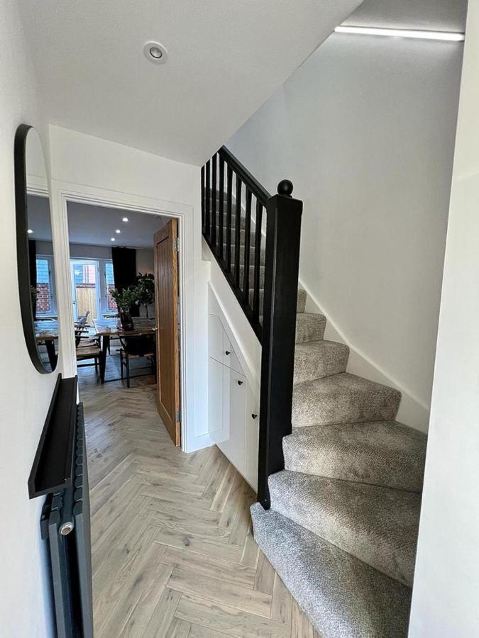 Charming 3-Bed House With 1 Parking Space Canterbury Exterior photo