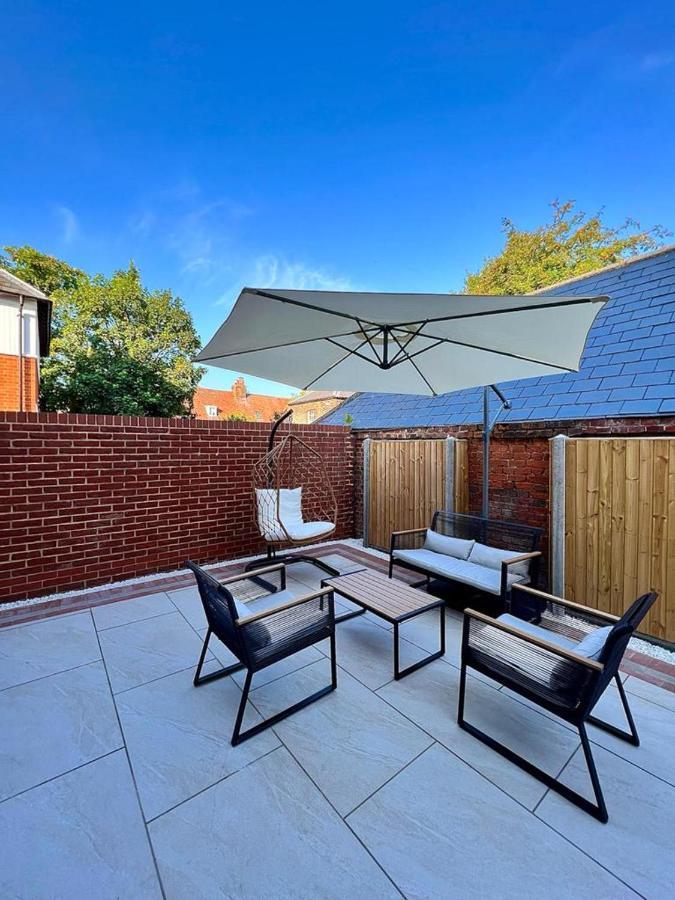 Charming 3-Bed House With 1 Parking Space Canterbury Exterior photo