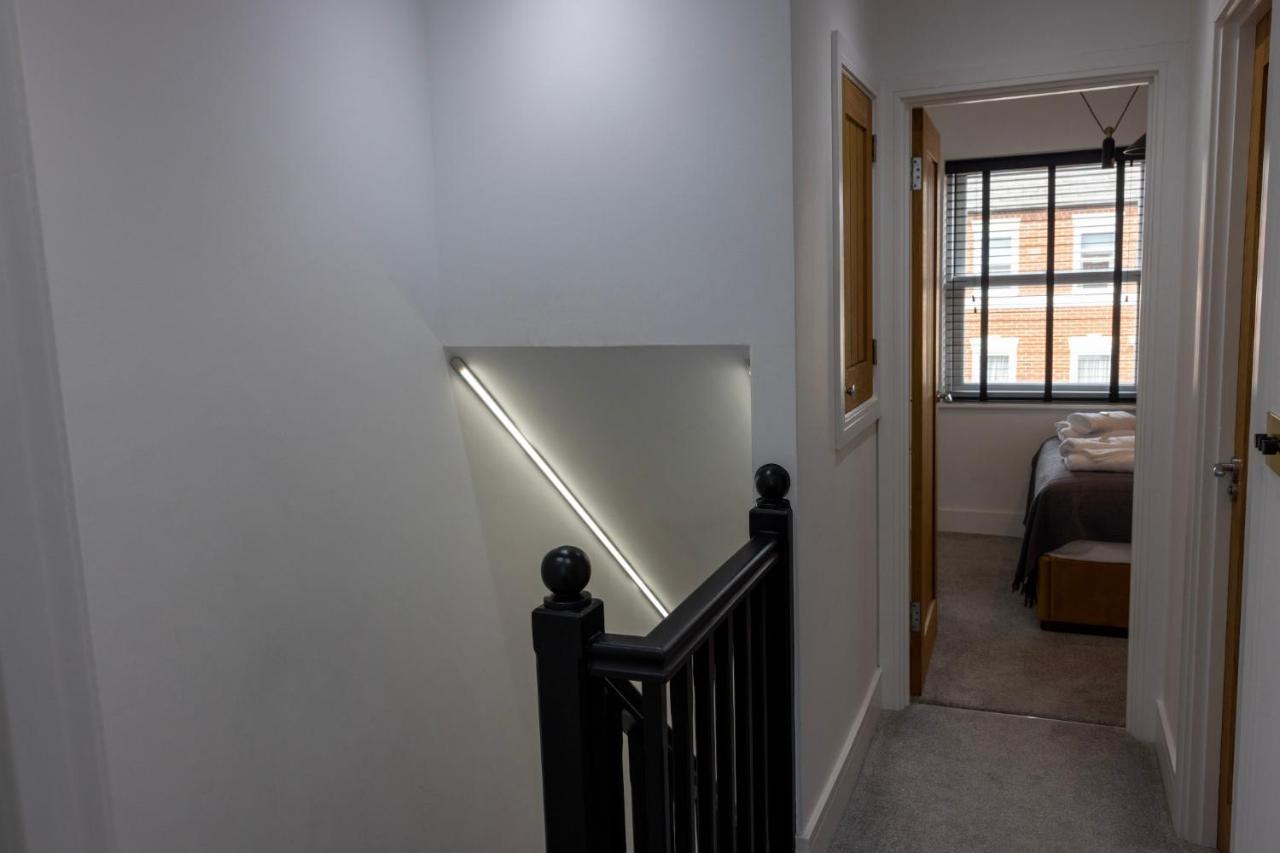 Charming 3-Bed House With 1 Parking Space Canterbury Exterior photo